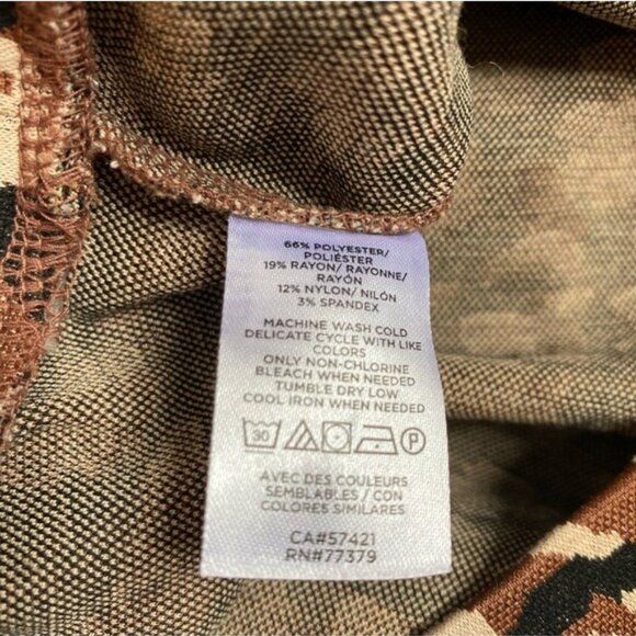 Ann Taylor Factory Animal Print Short Sleeve Blouse Size M Lightweight Top - Picture 5 of 5